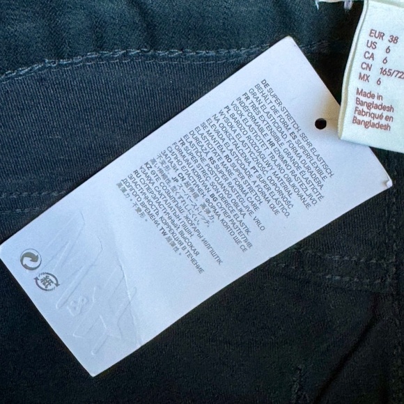 NWT H&M Skinny Super Stretch Regular Waist Jeggings Black Size 6 - Picture 6 of 11
